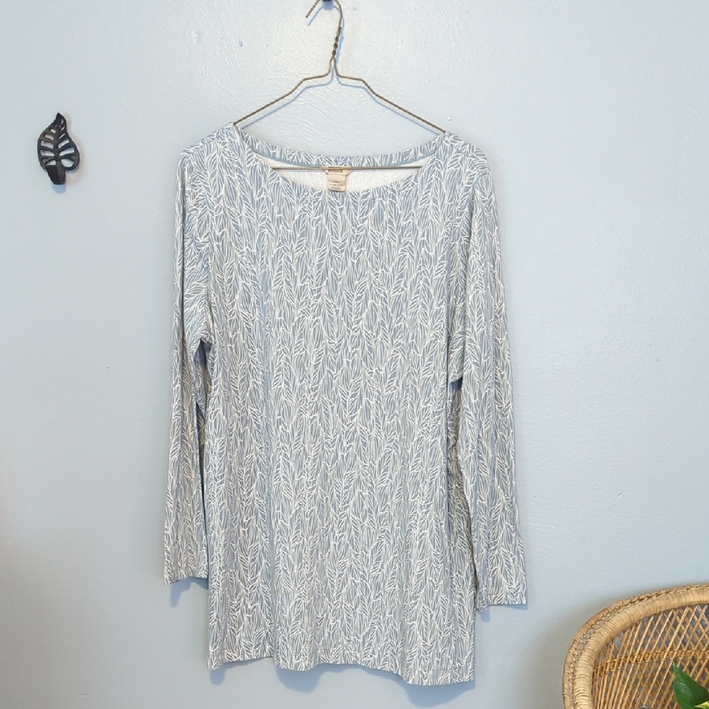 Duluth Trading Co Blue and White Patterned Long Sleeve Top